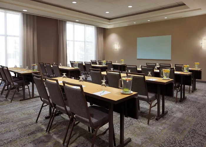 Courtyard By Marriott Kingston Highway 401